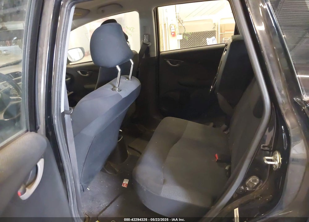2011 HONDA FIT SPORT VIN: JHMGE8H59BC017958