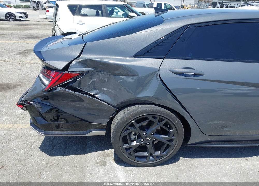 2024 HYUNDAI ELANTRA VIN: KMHLR4DF7RU813460