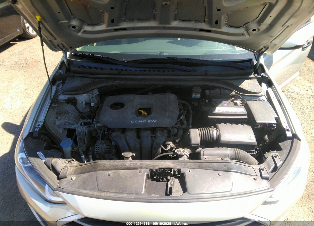 2017 HYUNDAI ELANTRA VIN: 5NPD74LF6HH166090