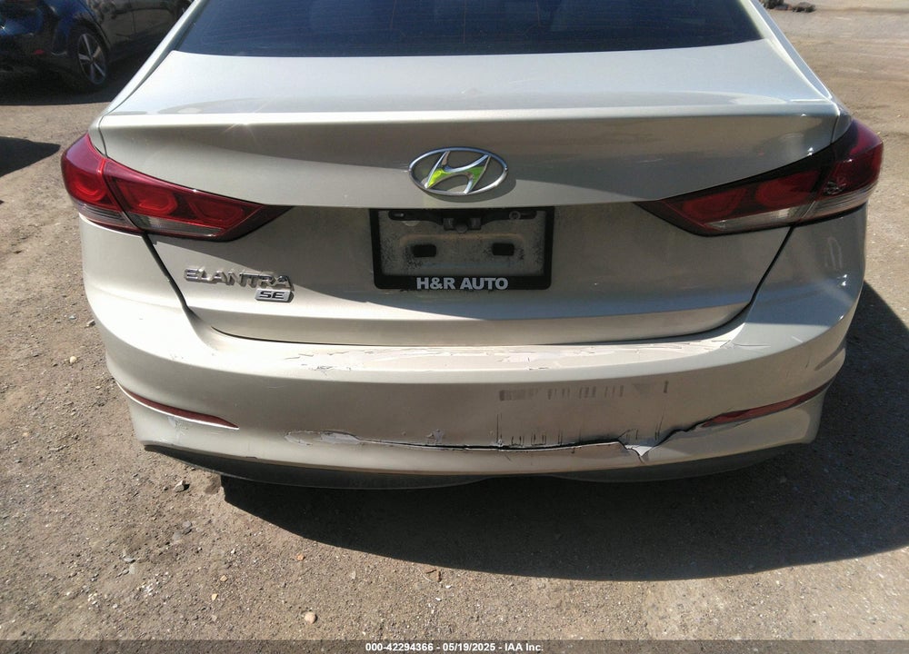 2017 HYUNDAI ELANTRA VIN: 5NPD74LF6HH166090