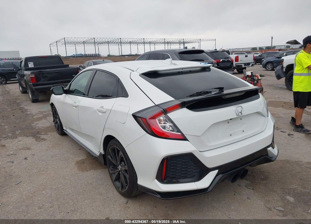 2018 HONDA CIVIC VIN: SHHFK7H43JU205091