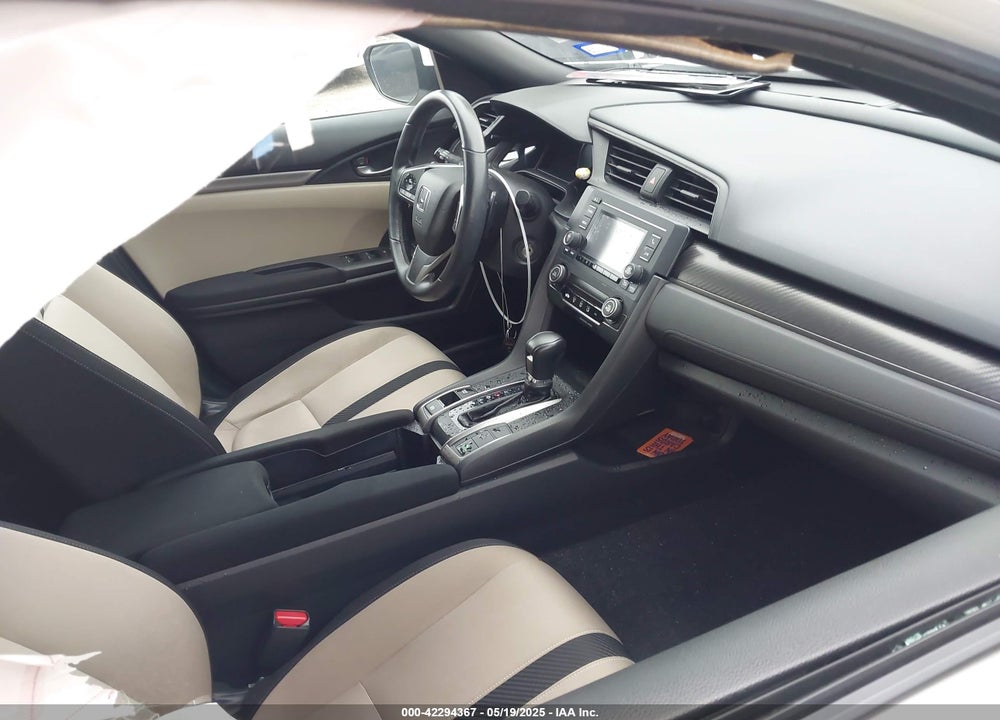 2018 HONDA CIVIC VIN: SHHFK7H43JU205091