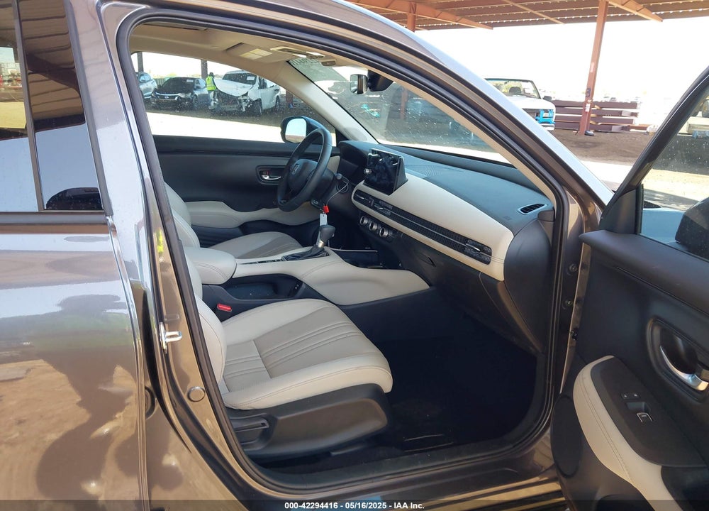 2025 HONDA HR-V VIN: 3CZRZ1H77SM720443
