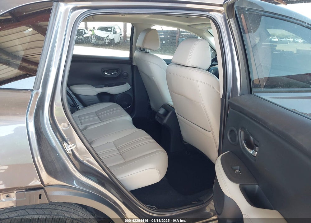 2025 HONDA HR-V VIN: 3CZRZ1H77SM720443