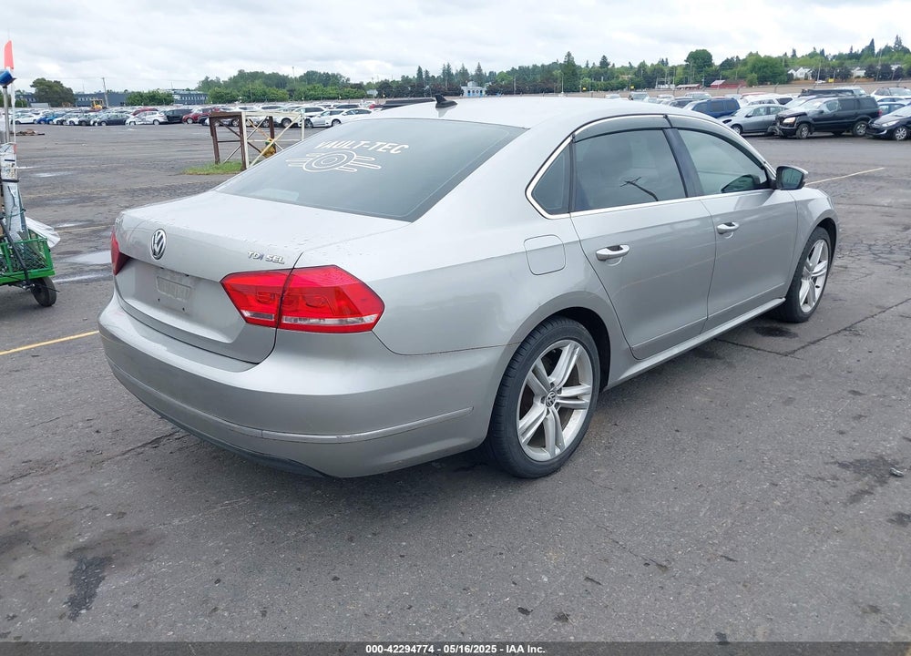 2014 VOLKSWAGEN PASSAT VIN: 1VWCN7A31EC036329