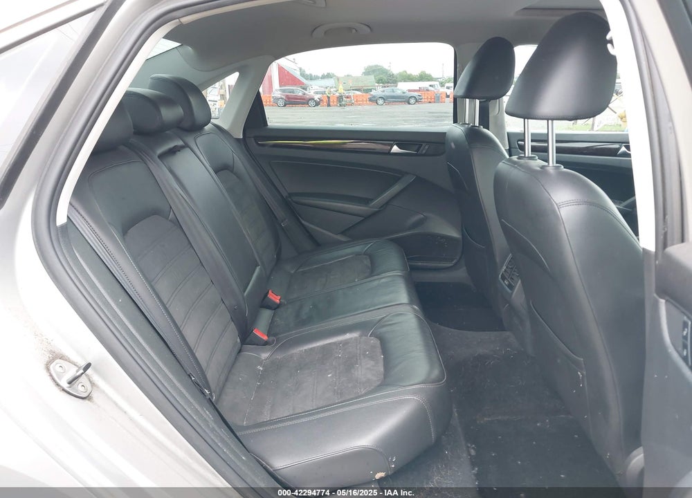 2014 VOLKSWAGEN PASSAT VIN: 1VWCN7A31EC036329