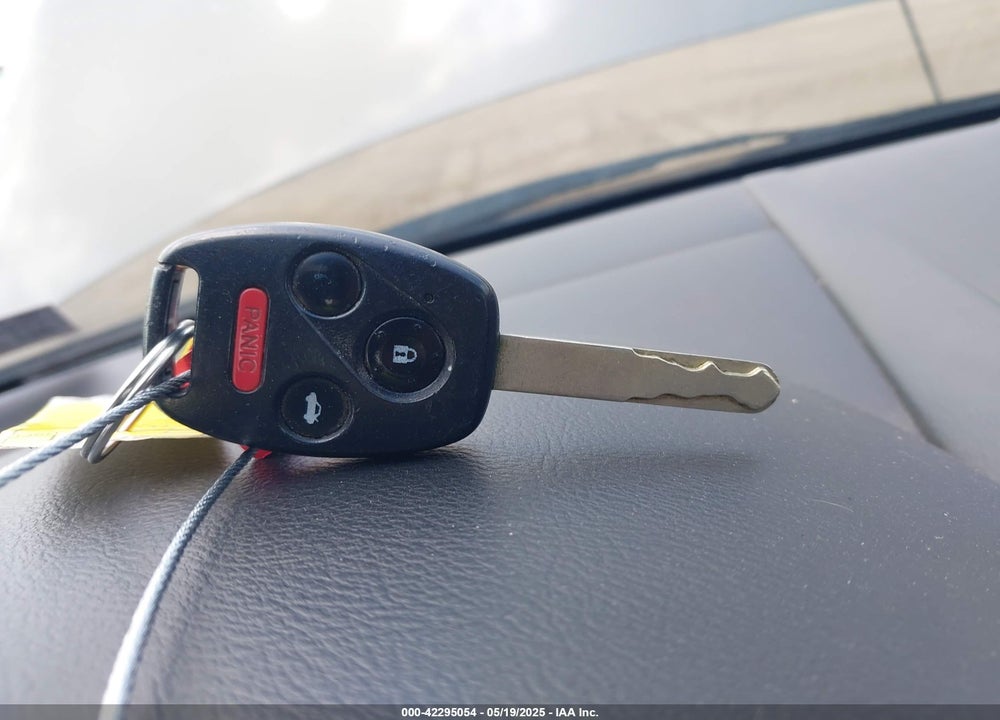 2006 HONDA ACCORD VIN: 1HGCM568X6A178370