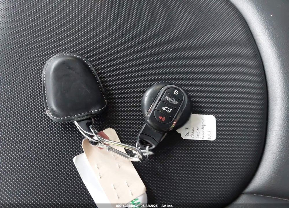 2017 MINI COUNTRYMAN COOPER S VIN: WMZYT5C30H3D79673