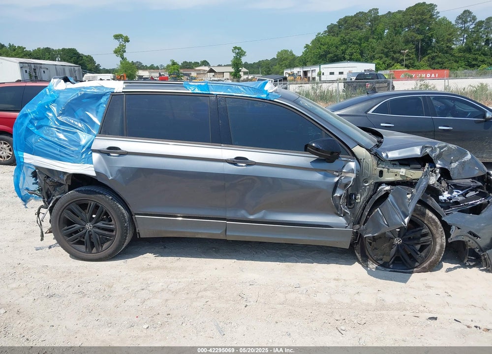 2022 VOLKSWAGEN TIGUAN VIN: 3VVCB7AX5NM104260