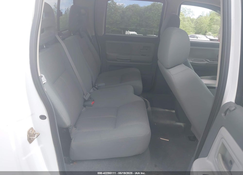 2005 DODGE DAKOTA SLT VIN: 1D7HW48N45S153653