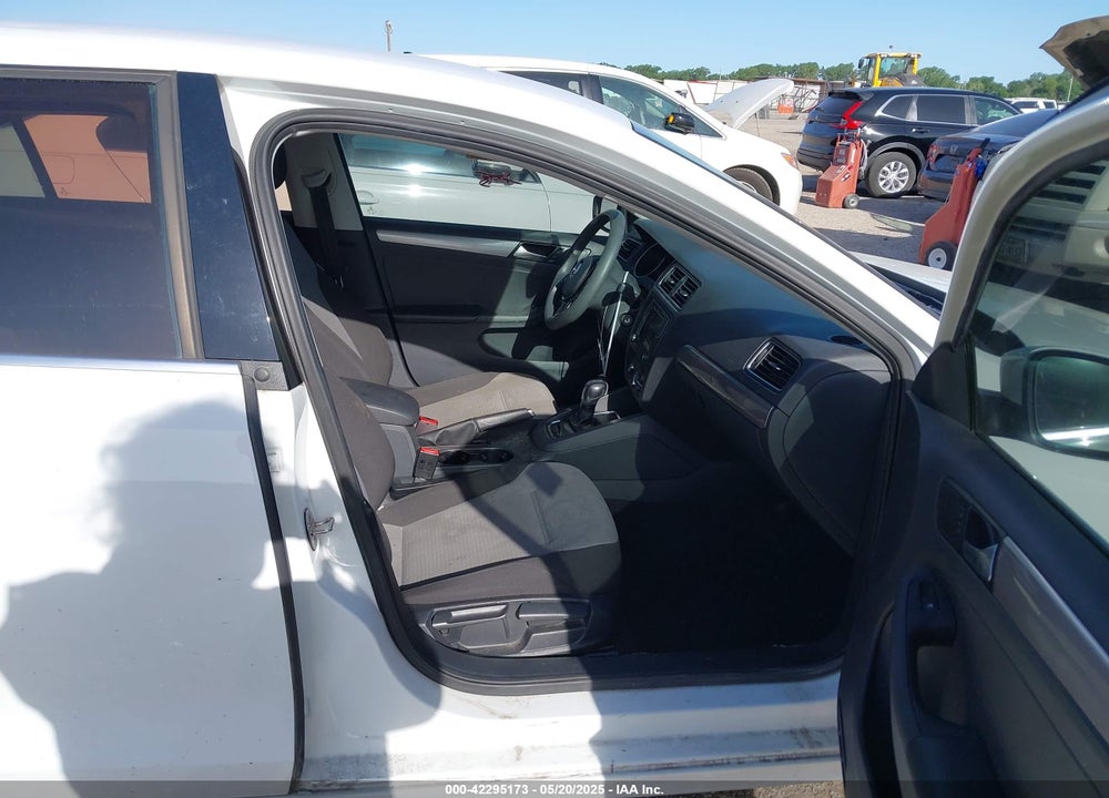 2017 VOLKSWAGEN JETTA VIN: 3VW2B7AJ4HM230472