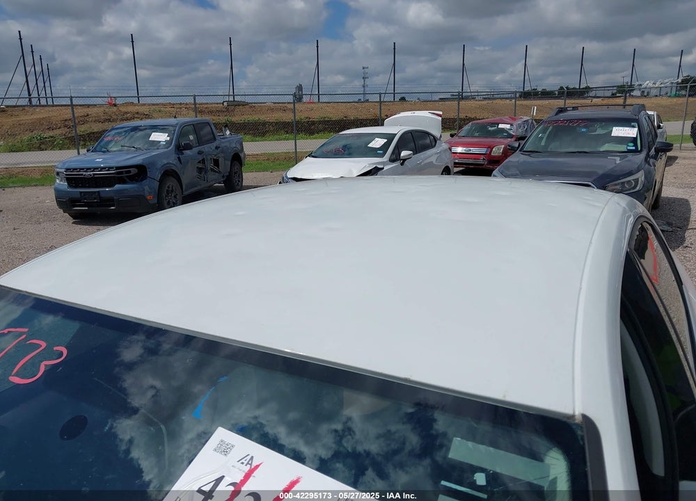 2017 VOLKSWAGEN JETTA VIN: 3VW2B7AJ4HM230472