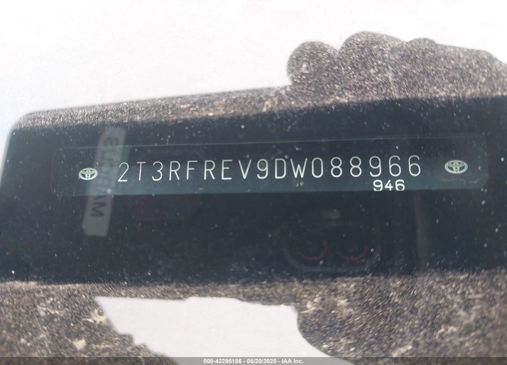 2013 TOYOTA RAV4 XLE VIN: 2T3RFREV9DW088966