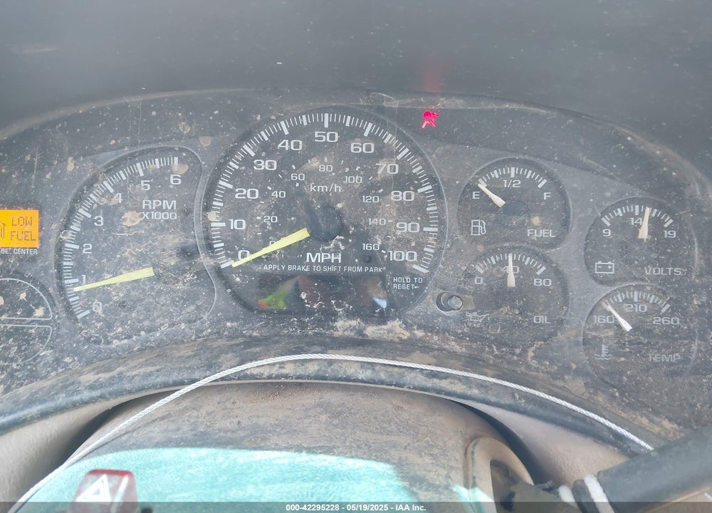 2001 GMC SIERRA 1500 SL VIN: 1GTEC14W01Z226330