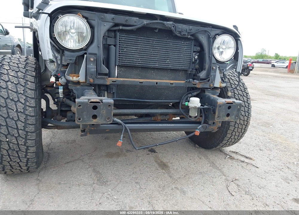 2016 JEEP WRANGLER UNLIMITED SPORT VIN: 1C4BJWDG0GL142311