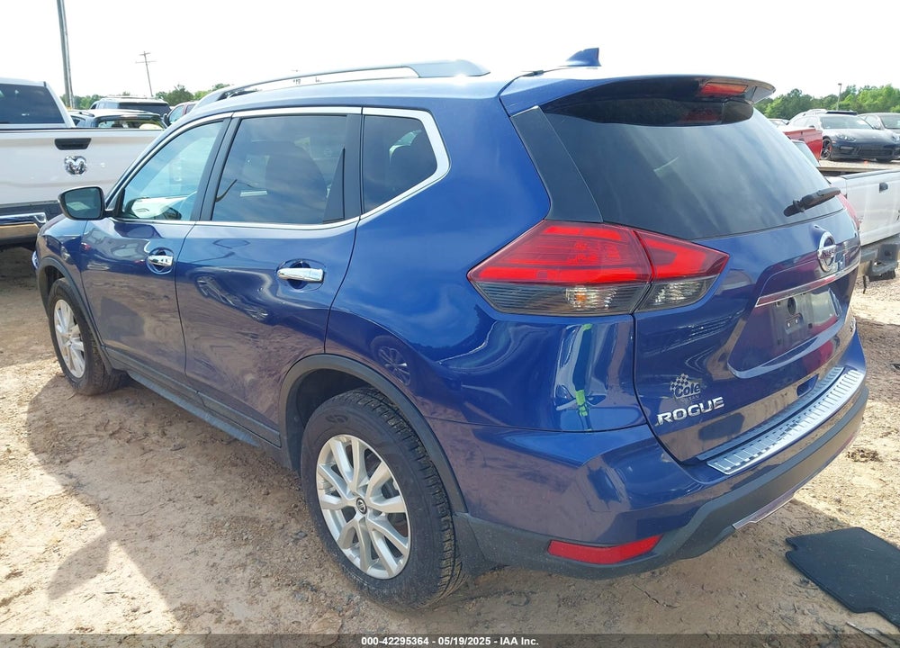 2017 NISSAN ROGUE VIN: 5N1AT2MV0HC841769