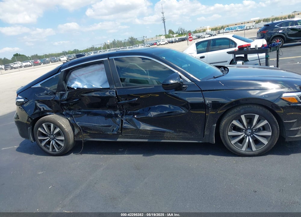 2024 HONDA CIVIC VIN: 19XFL1H70RE017720