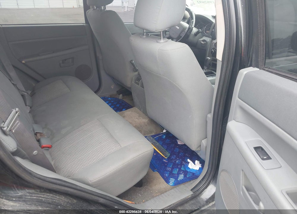 2007 JEEP GRAND CHEROKEE LAREDO VIN: 1J8GS48K57C516037