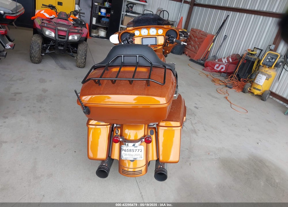2014 HARLEY-DAVIDSON FLHX STREET GLIDE VIN: 1HD1KBM16EB602859