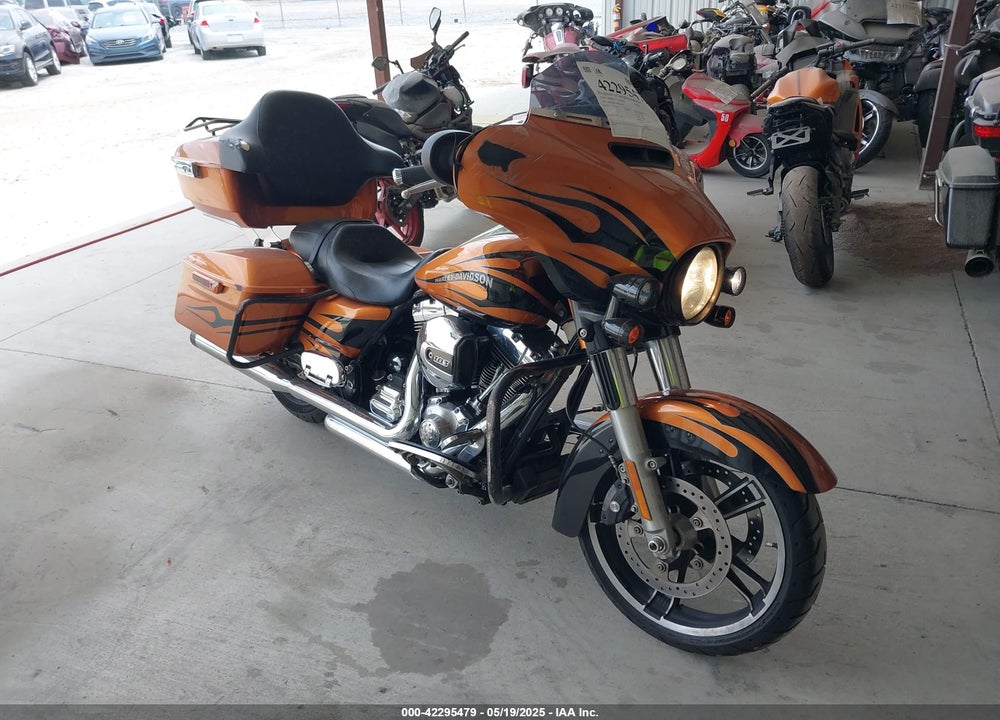 2014 HARLEY-DAVIDSON FLHX STREET GLIDE VIN: 1HD1KBM16EB602859
