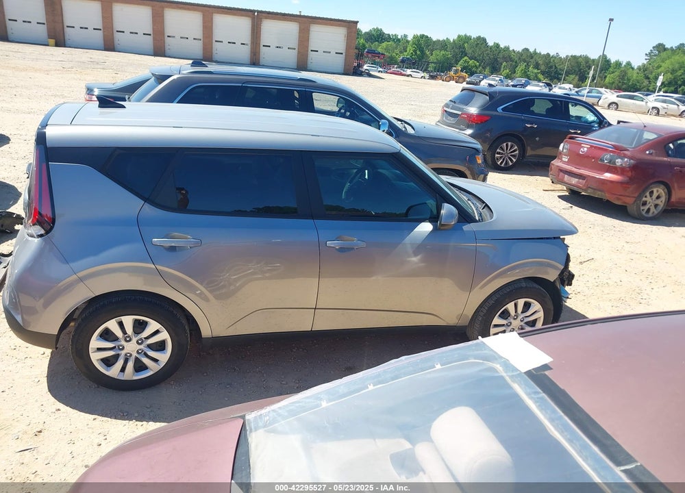 2023 KIA SOUL VIN: KNDJ23AU9P7845786