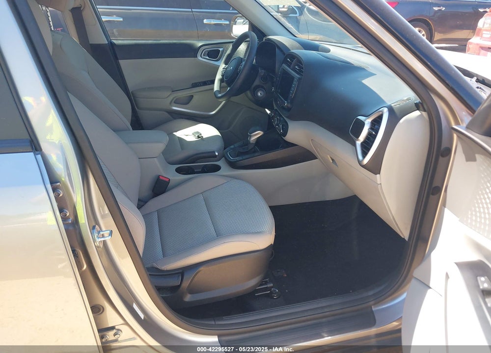 2023 KIA SOUL VIN: KNDJ23AU9P7845786