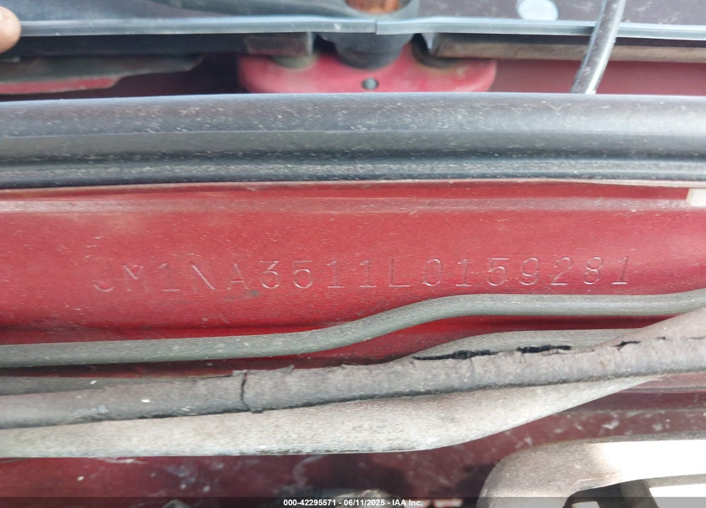 1990 MAZDA MX-5 MIATA VIN: JM1NA3511L0159281