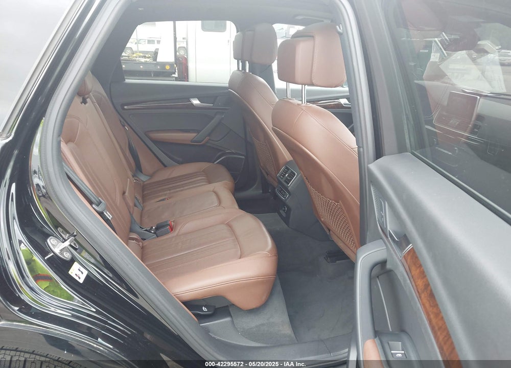 2018 AUDI Q5 VIN: WA1BNAFY6J2100245