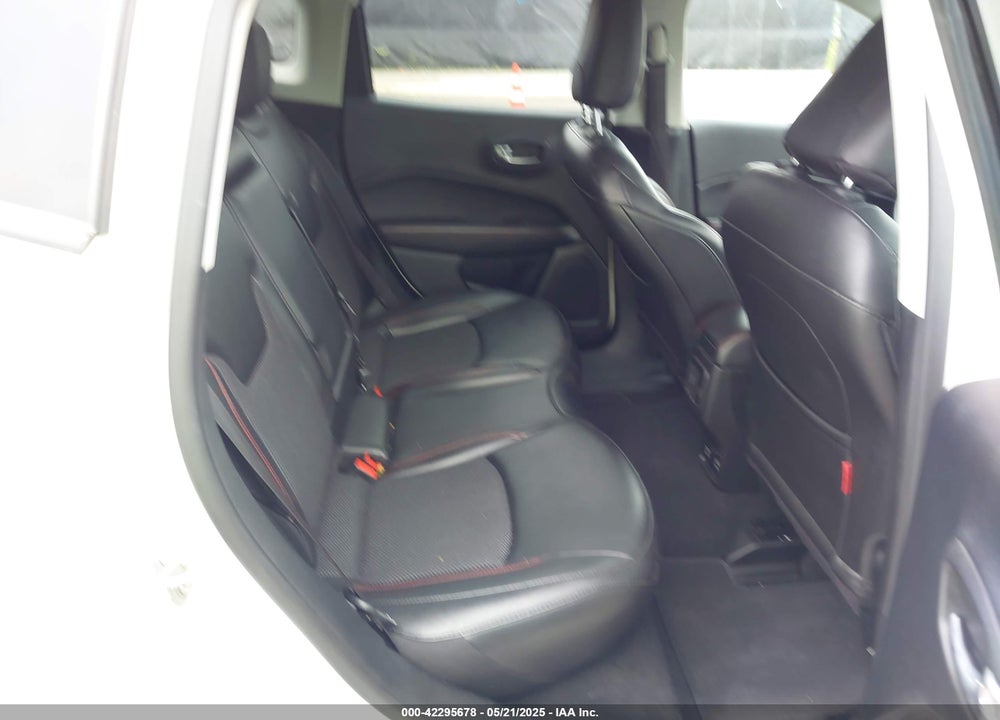 2020 JEEP COMPASS VIN: 3C4NJDDB8LT195584