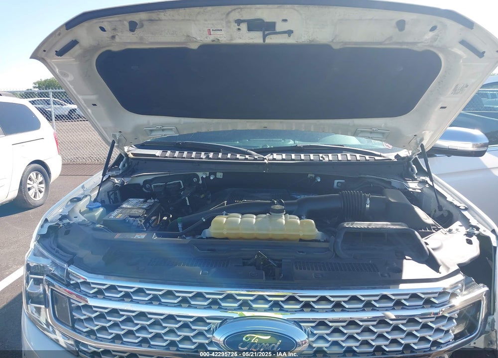 2018 FORD EXPEDITION PLATINUM VIN: 1FMJU1MT4JEA01901