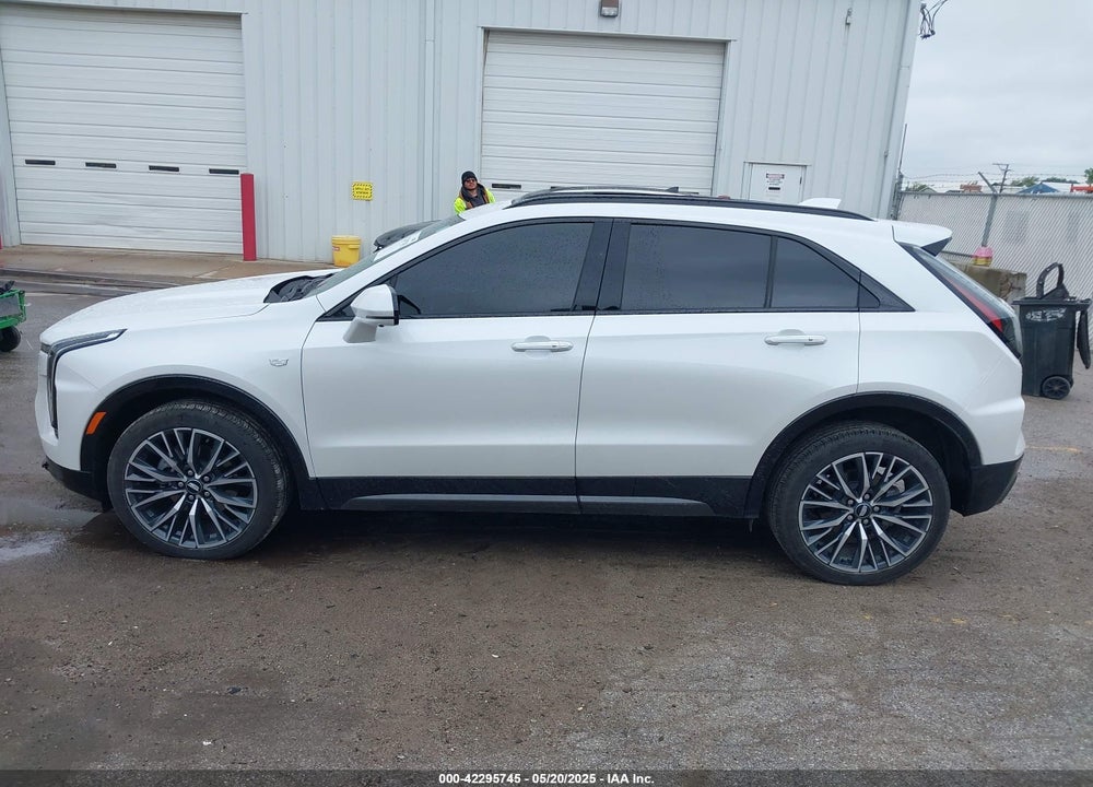 2024 CADILLAC XT4 VIN: 1GYFZFR40RF223782