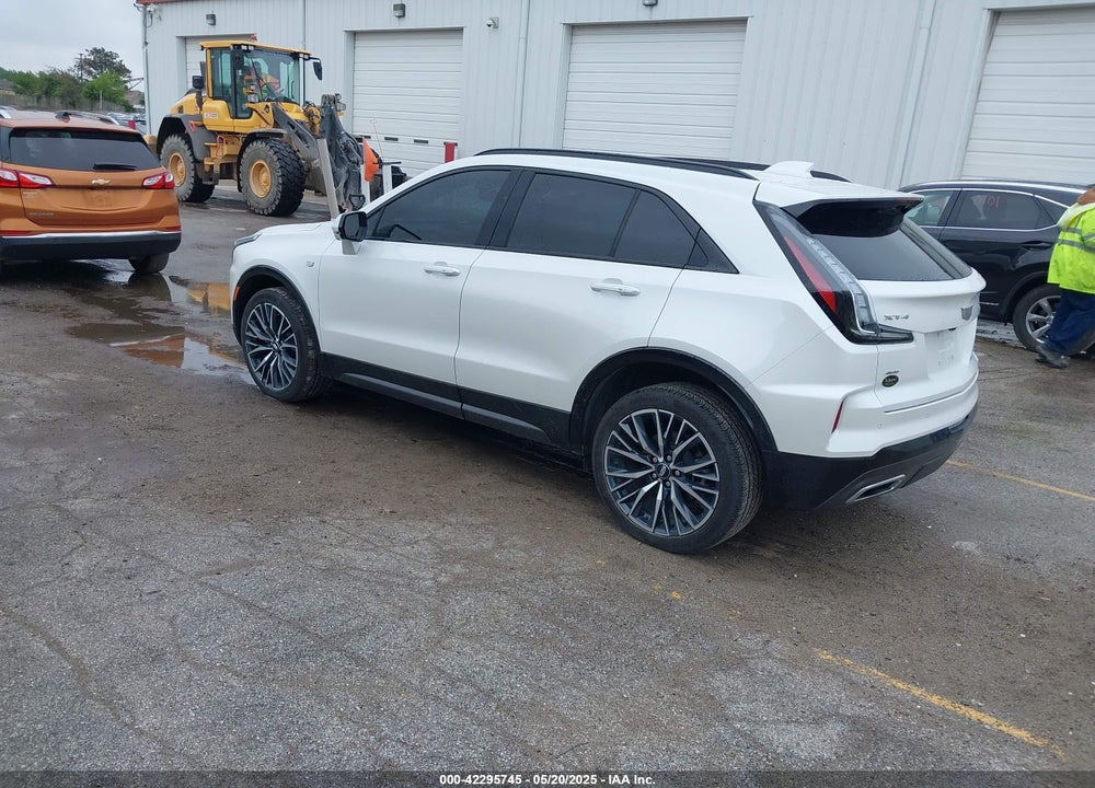 2024 CADILLAC XT4 VIN: 1GYFZFR40RF223782