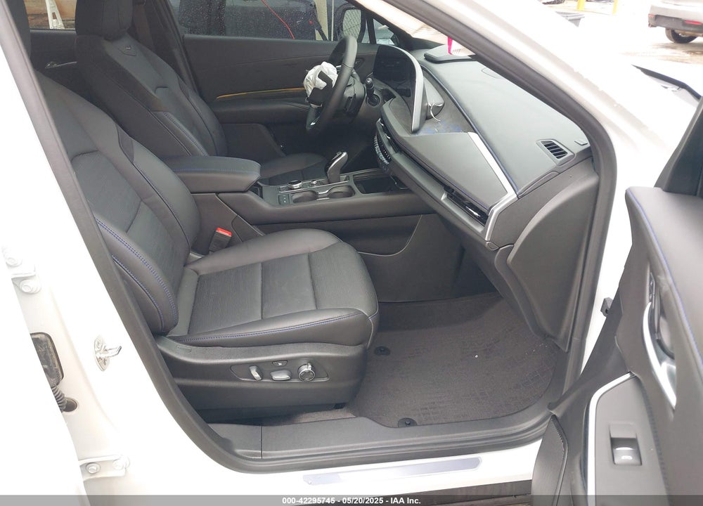 2024 CADILLAC XT4 VIN: 1GYFZFR40RF223782