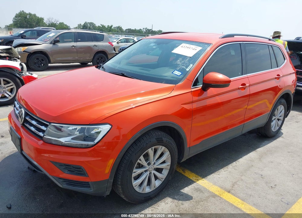 2019 VOLKSWAGEN TIGUAN VIN: 3VV3B7AX4KM045617