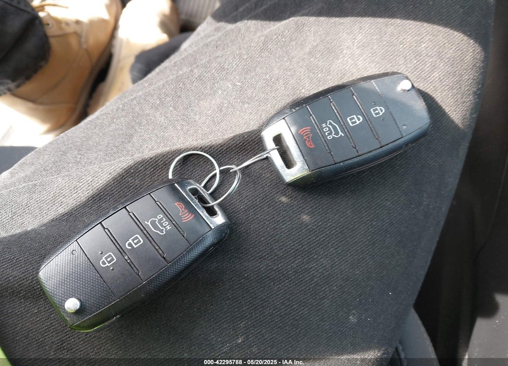 2020 KIA SORENTO 2.4L LX VIN: 5XYPGDA3XLG629029