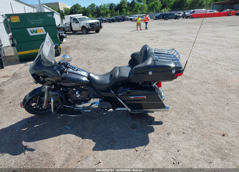 2017 HARLEY-DAVIDSON FLHTK ULTRA LIMITED VIN: 1HD1KED15HB686467