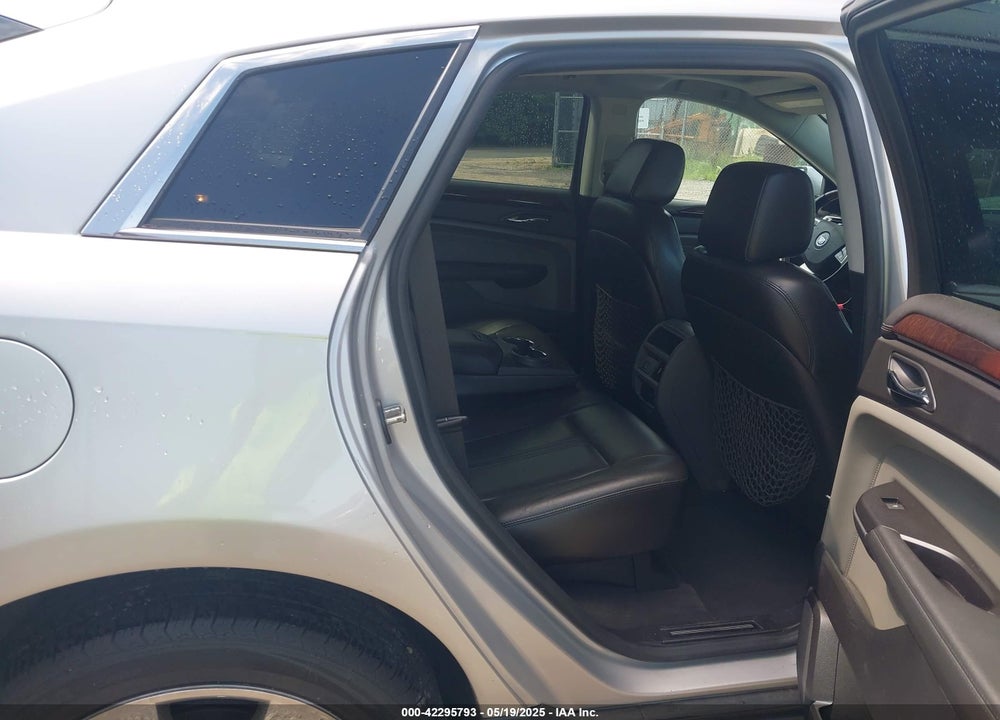 2011 CADILLAC SRX PERFORMANCE COLLECTION VIN: 3GYFNEEY4BS521137