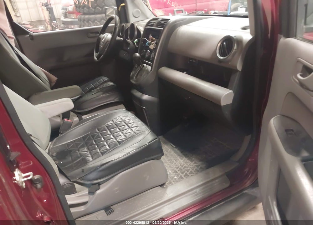 2011 HONDA ELEMENT VIN: 5J6YH2H78BL005760