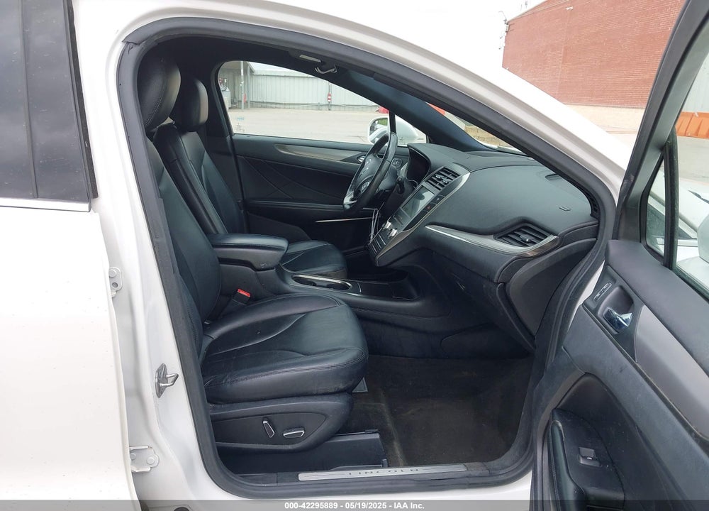 2016 LINCOLN MKC VIN: 5LMCJ1C98GUJ22174