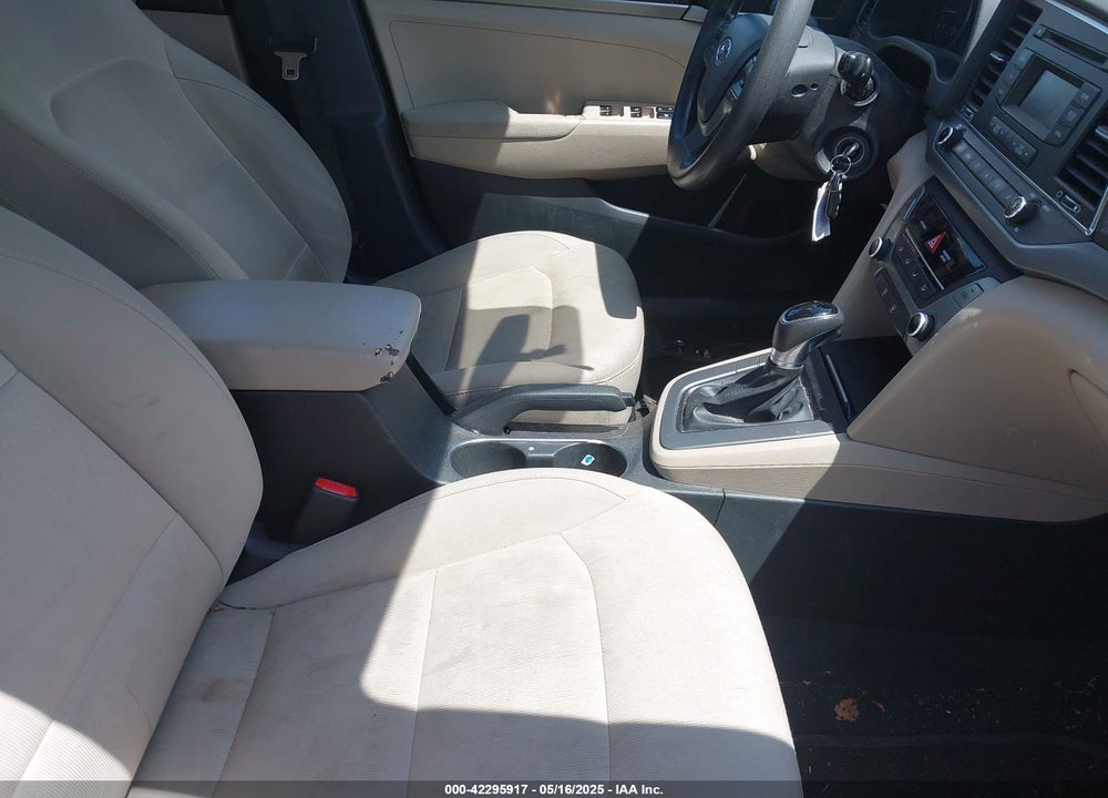 2017 HYUNDAI ELANTRA SE VIN: 5NPD74LF0HH100859