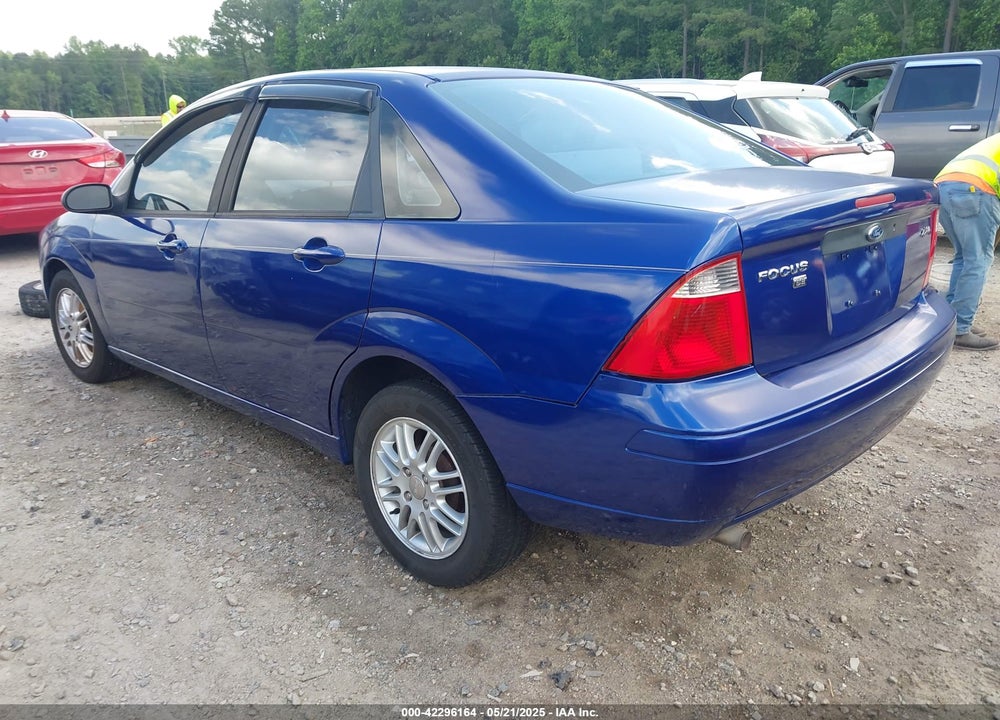 2005 FORD FOCUS ZX4 VIN: 1FAHP34N85W240929