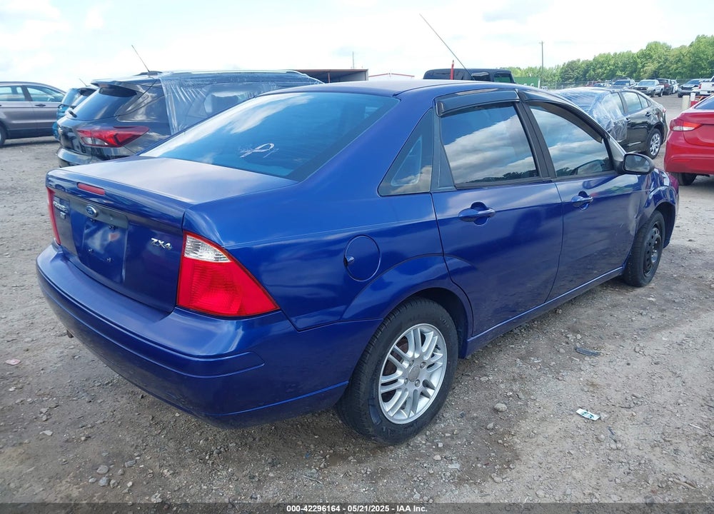 2005 FORD FOCUS ZX4 VIN: 1FAHP34N85W240929