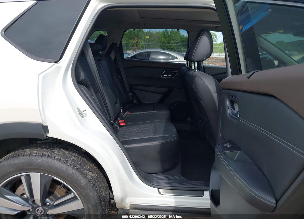 2021 NISSAN ROGUE PLATINUM INTELLIGENT AWD VIN: JN8AT3DD1MW313625