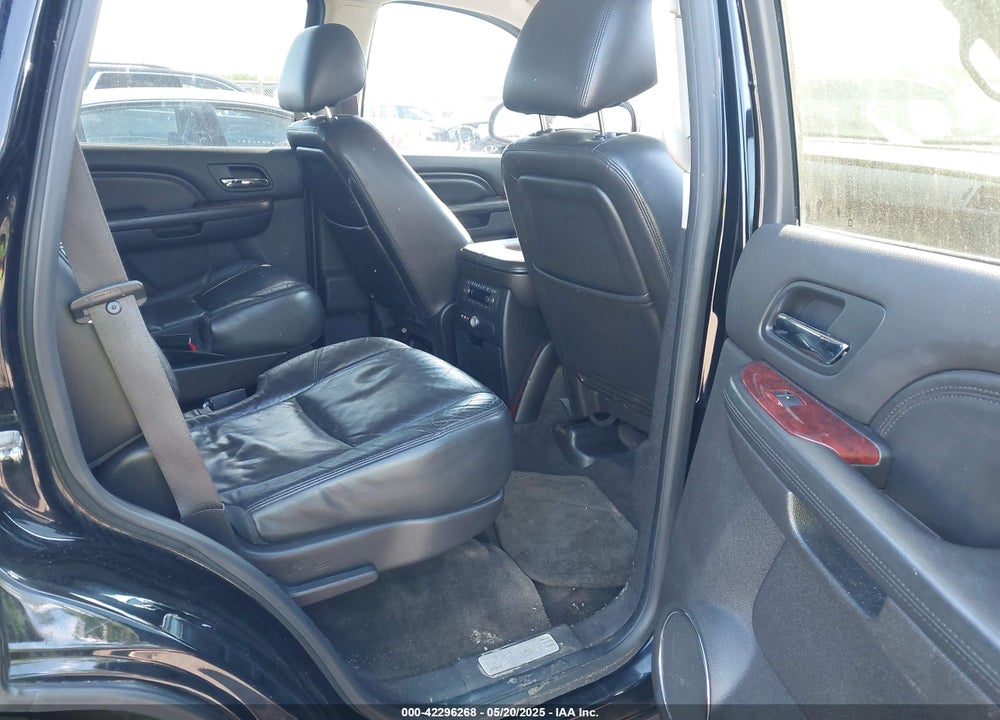 2012 CADILLAC ESCALADE VIN: 1GYS4CEF4CR201082