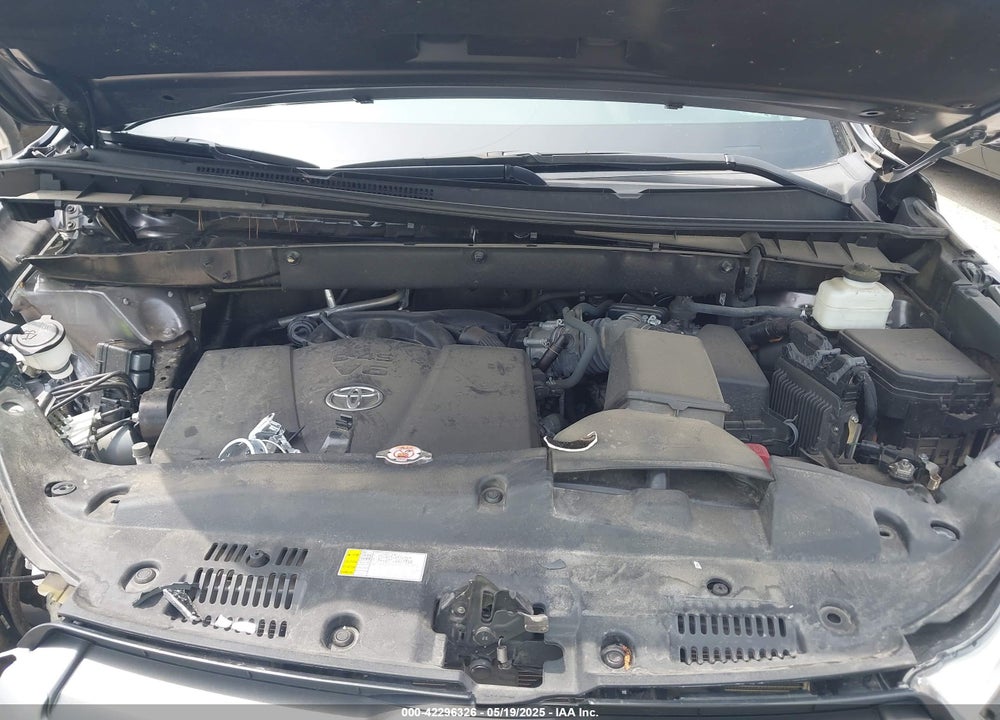 2019 TOYOTA HIGHLANDER VIN: 5TDBZRFH6KS718068