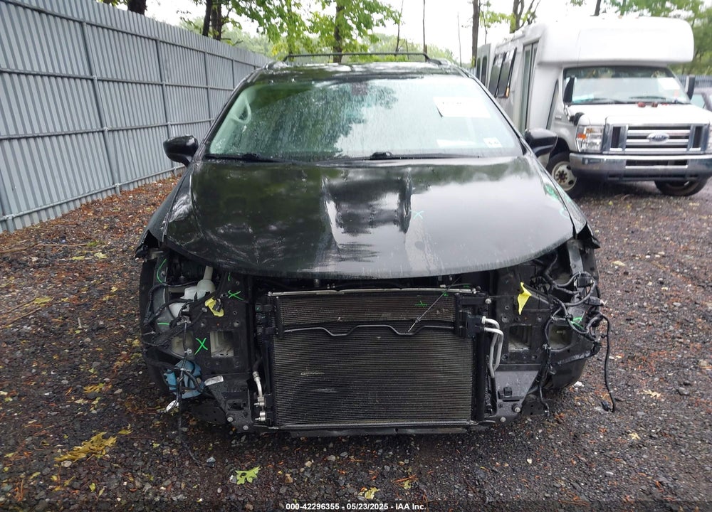 2018 CHRYSLER PACIFICA TOURING L VIN: 2C4RC1BG0JR317847