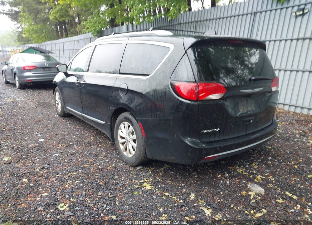2018 CHRYSLER PACIFICA TOURING L VIN: 2C4RC1BG0JR317847