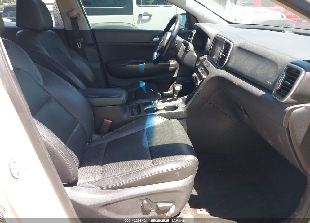 2017 KIA SPORTAGE VIN: KNDPNCAC7H7145713