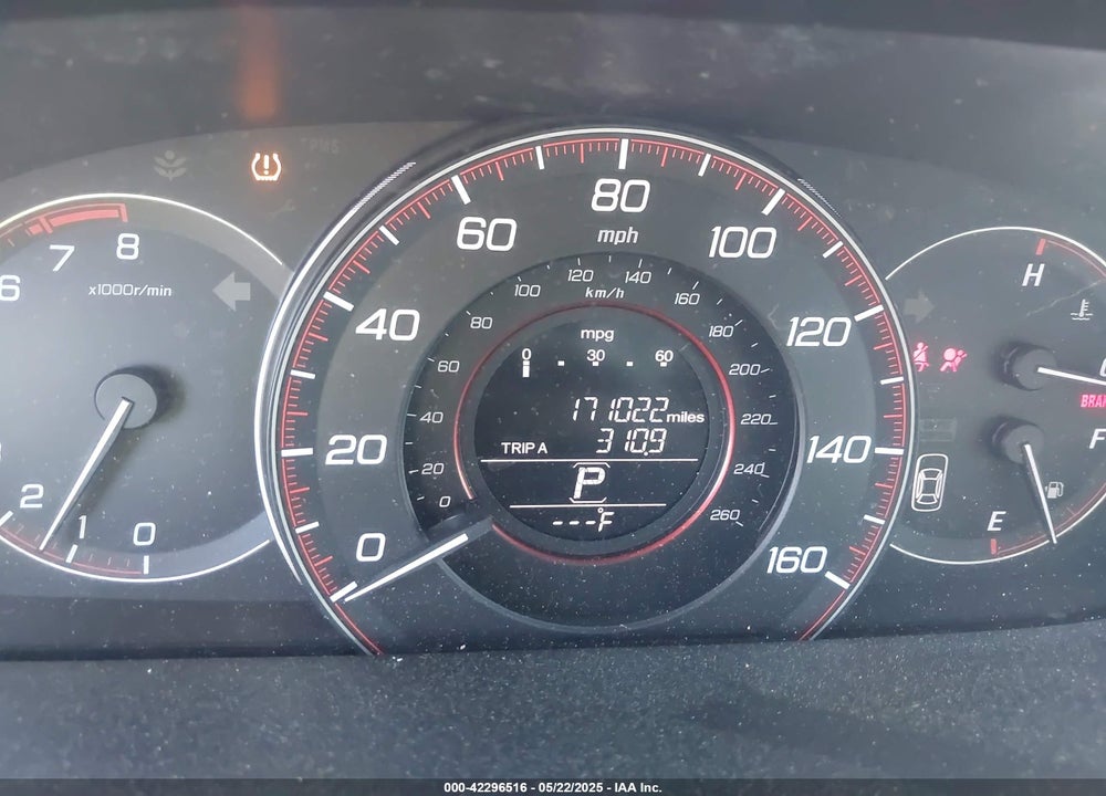2013 HONDA ACCORD VIN: 1HGCR2F53DA273775