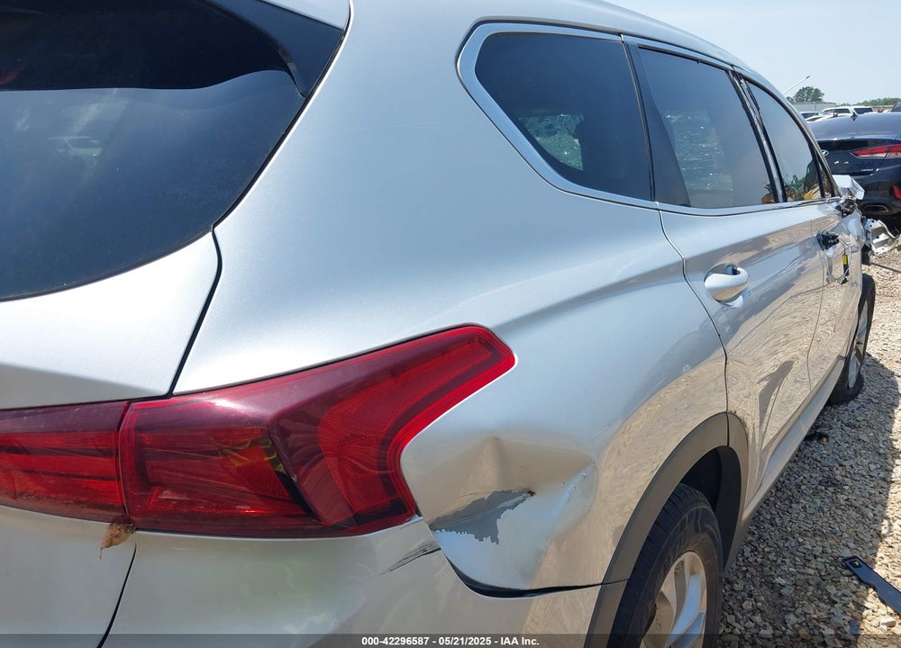 2019 HYUNDAI SANTA FE VIN: 5NMS33AD3KH009376
